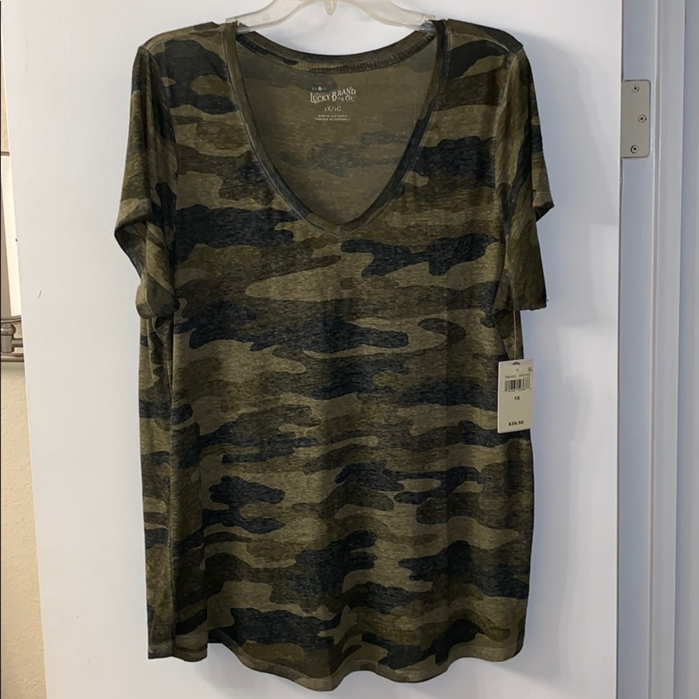 NWT Lucky Brand Camo Tee V Neck 1X Plus
